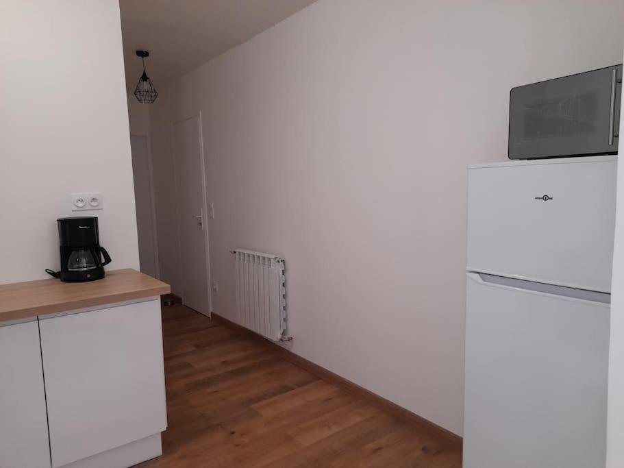Logement Lumineux Avec Terrasse La Roche-sur-Yon Extérieur photo