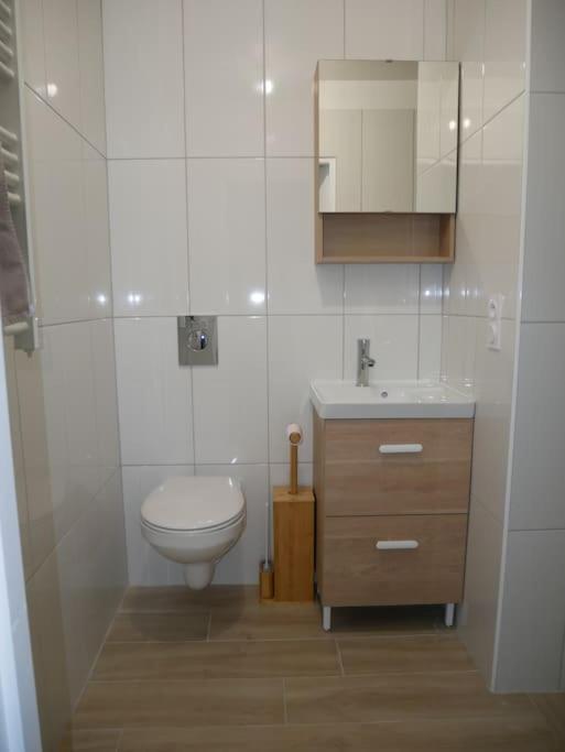 Logement Lumineux Avec Terrasse La Roche-sur-Yon Extérieur photo