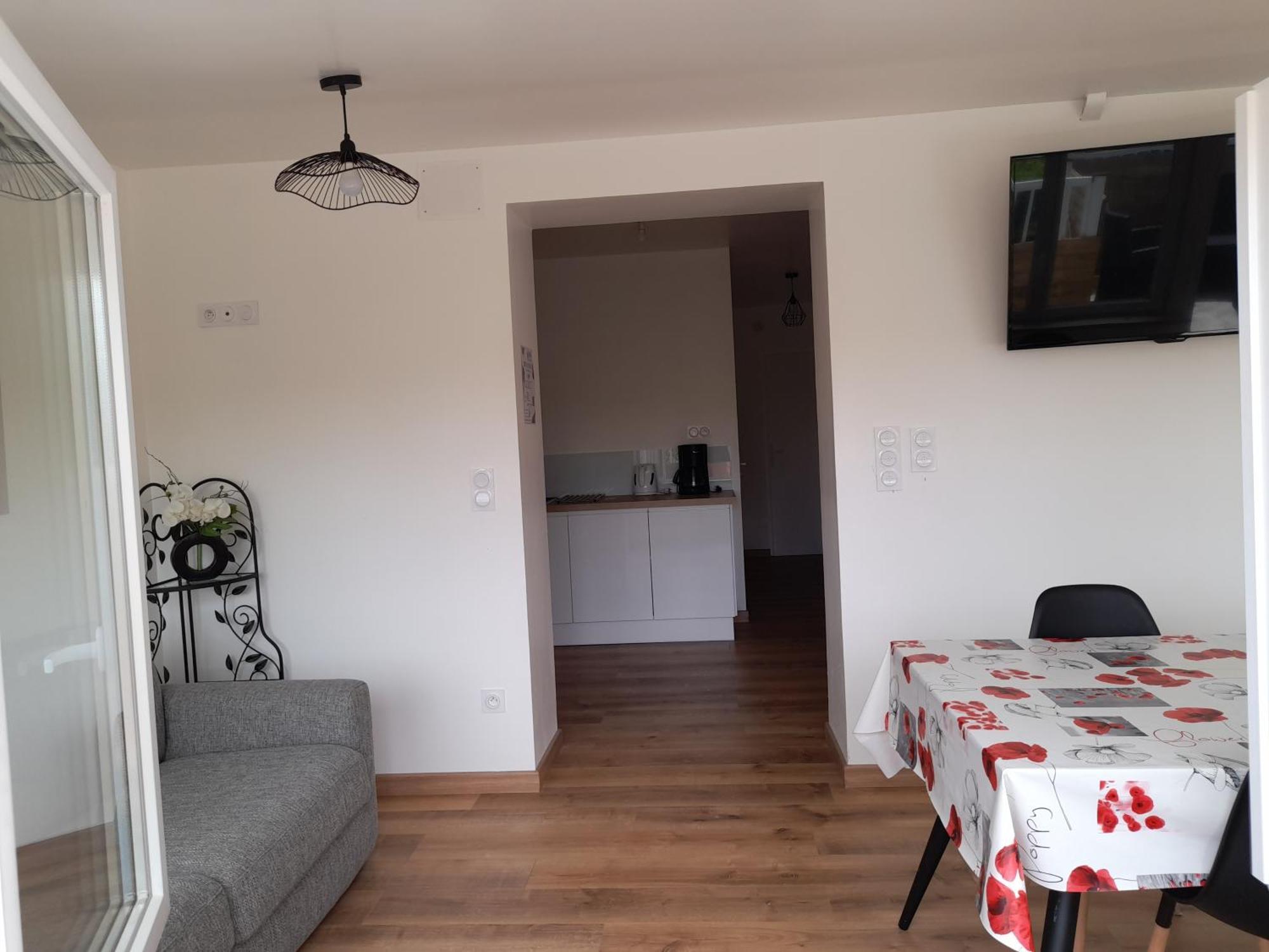 Logement Lumineux Avec Terrasse La Roche-sur-Yon Extérieur photo